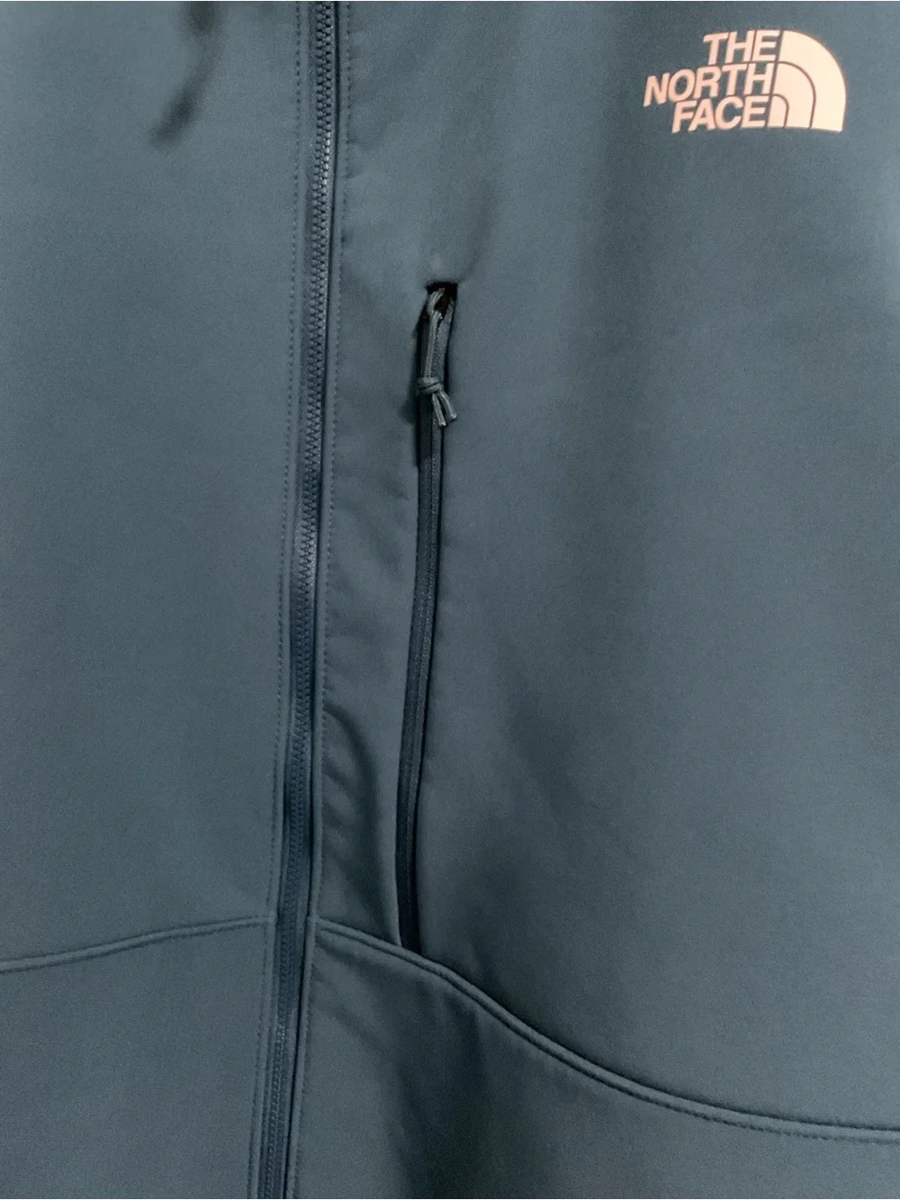 The North Face Men’s Teal Outdoor Softshell Vest